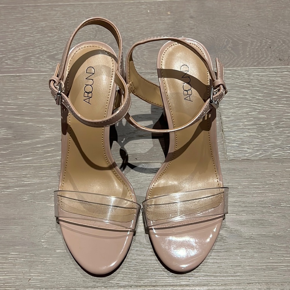 Abound nude chunky heel with clear band size 5.5